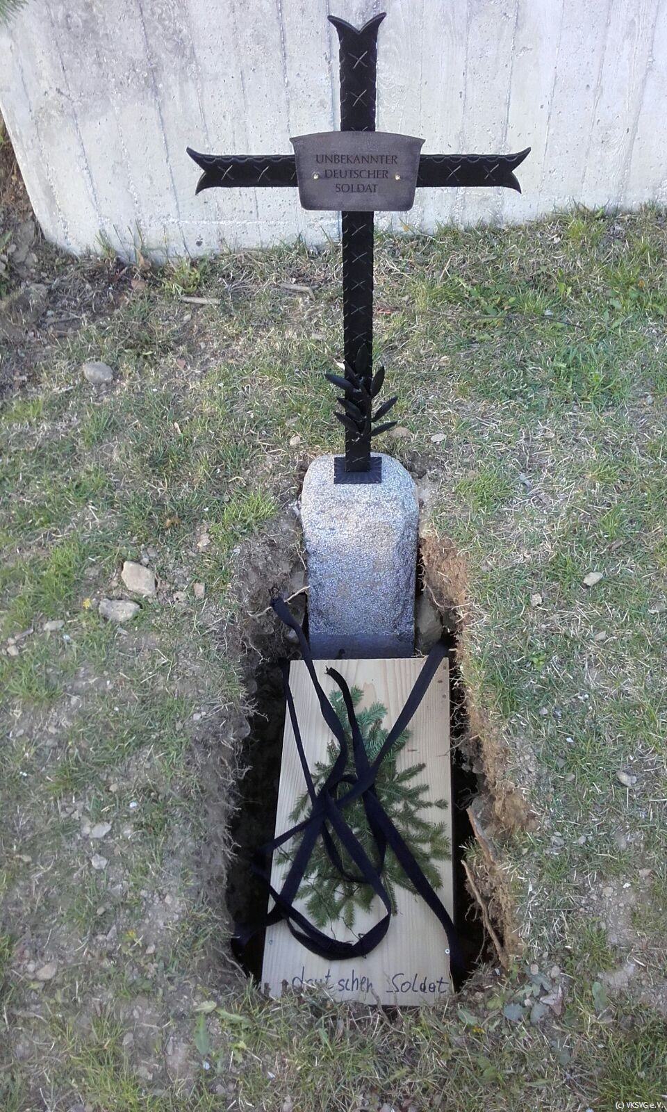 Feierliche Beisetzung eines Soldaten